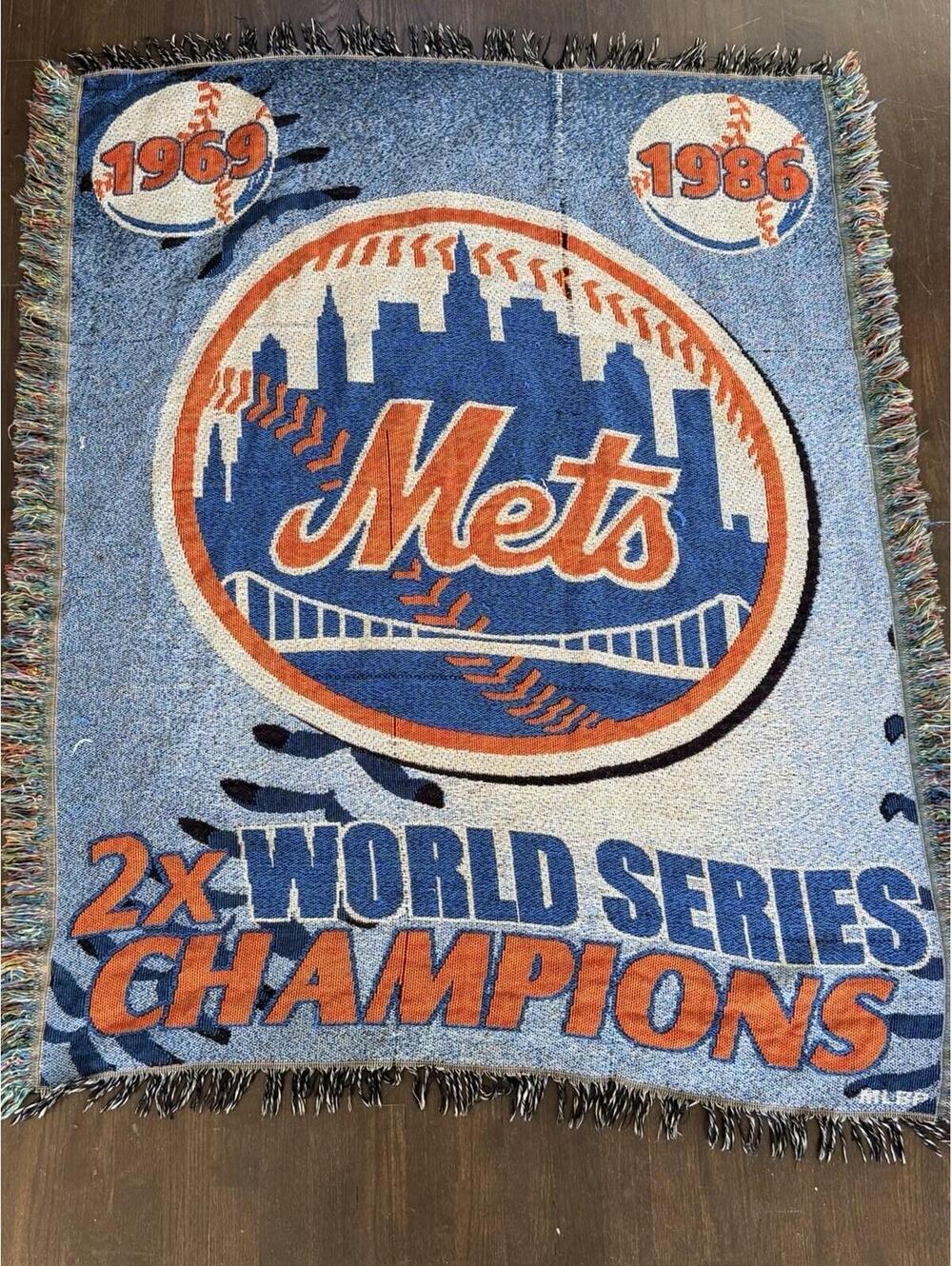 New York Mets Commemorative World Series Tapestry Wall Hanging USED 48x60in MLB